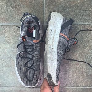 Men's Gray and Black Athletic Shoes